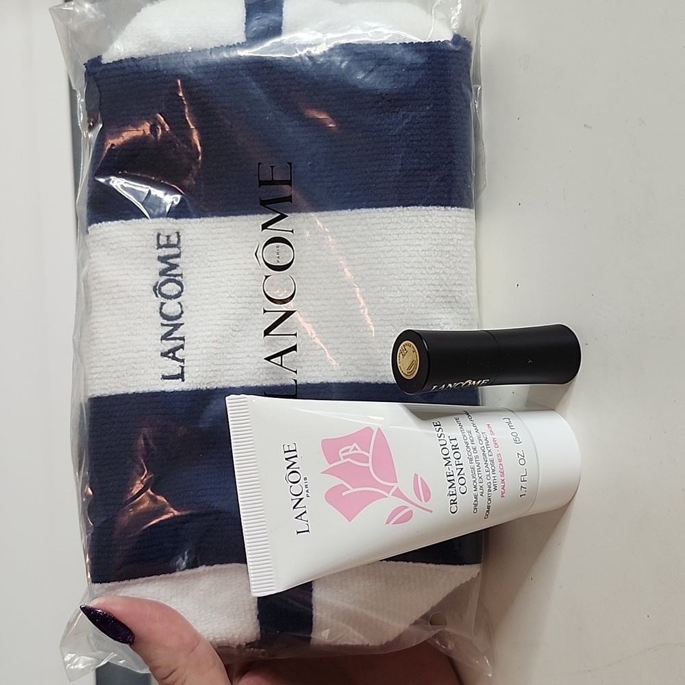 NWT Lancome Navy & White Terry Cloth Makeup Bag with Cleansing Cream & Lipstick